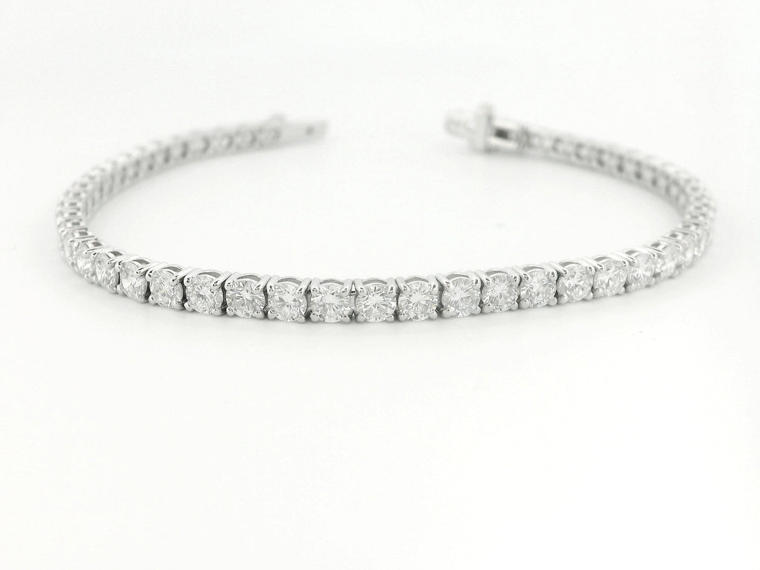 Elegant 14K White Gold Round Diamond Tennis Bracelet